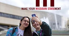 Make your Missouri Statement: Students taking a selfie in front of Hammons Fountain